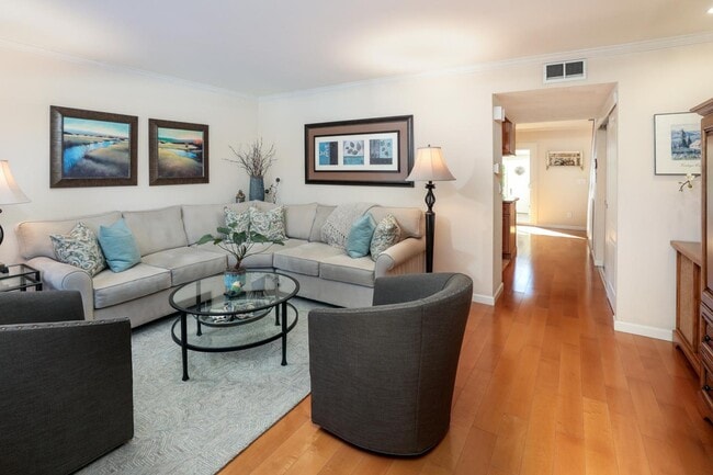 1248 Crescent Ter in Sunnyvale, CA - Foto de edificio - Building Photo