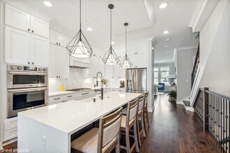 5334 W Leland Ave in Chicago, IL - Building Photo - Building Photo