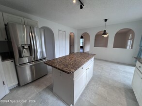 1531 Vista Lake Cir in Melbourne, FL - Building Photo - Building Photo