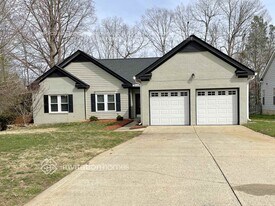 12512 Diamond Dr in Pineville, NC - Building Photo