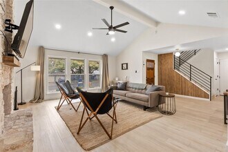 1703 Kimmerling Ln in Austin, TX - Building Photo - Building Photo