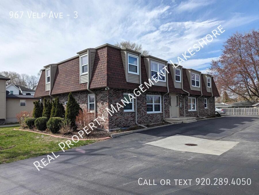 967 Velp Ave in Green Bay, WI - Building Photo