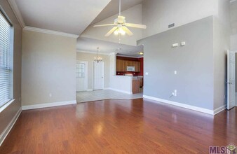 4441 Burbank Dr, Unit 608 in Baton Rouge, LA - Building Photo - Building Photo