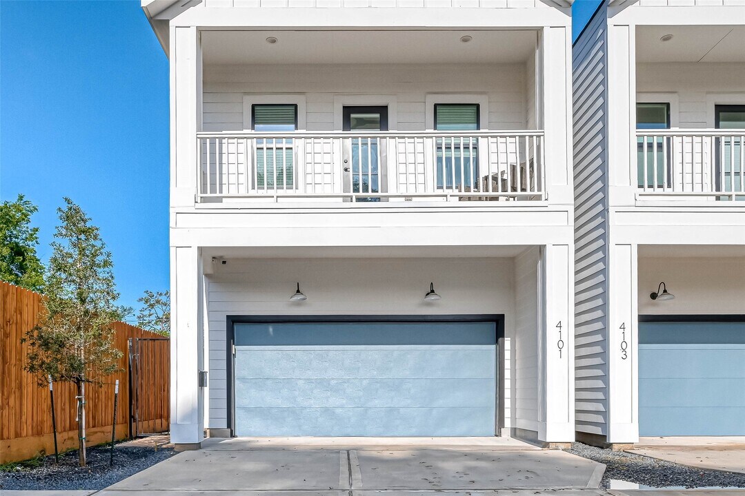 4101 Edison St in Houston, TX - Building Photo