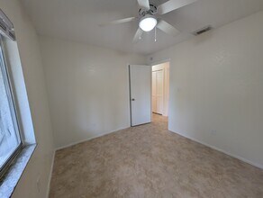 52 Saint Johanna Dr in Oviedo, FL - Foto de edificio - Building Photo