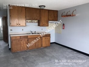 323 Jefferson Rd in Fremont, NE - Building Photo - Building Photo