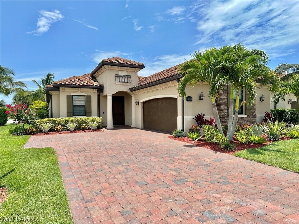 28694 Newtown Ct in Bonita Springs, FL - Foto de edificio