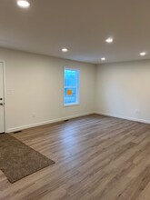 213 W 2nd St in Hummelstown, PA - Foto de edificio - Building Photo