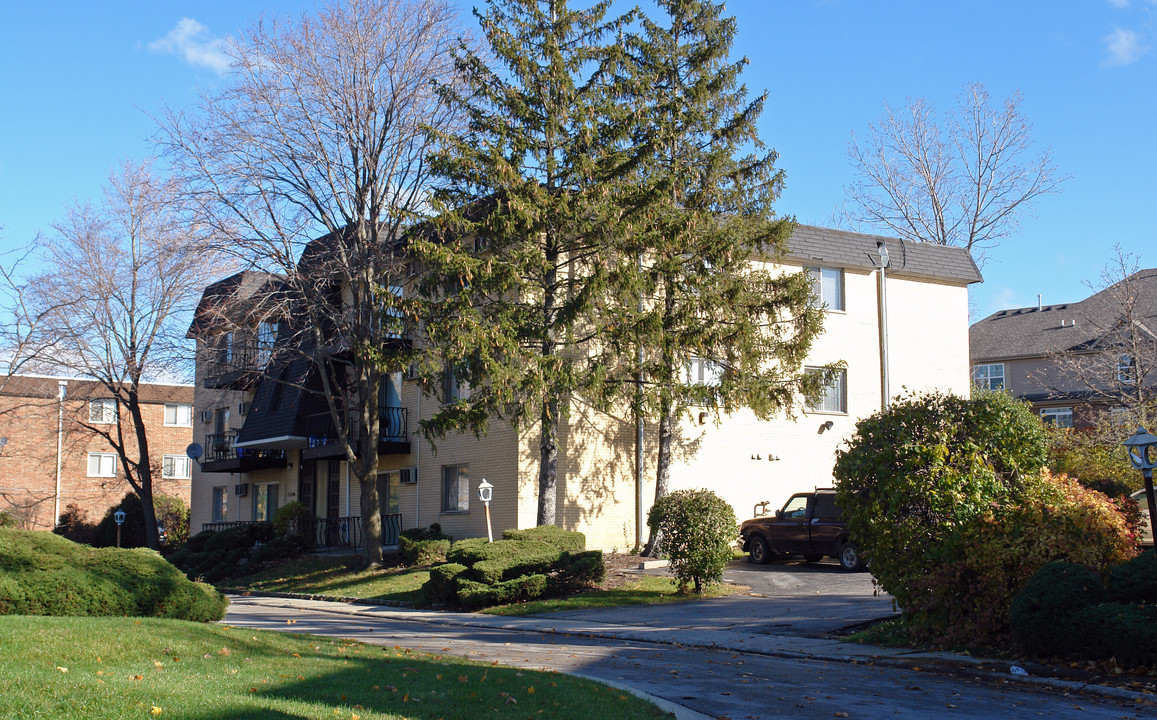 The Echoes in Willowbrook, IL - Foto de edificio