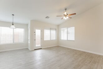 4715 W Harwell Rd in Phoenix, AZ - Building Photo - Building Photo