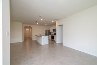 15 Hickory Course Way in Ocala, FL - Foto de edificio - Building Photo
