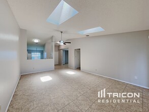 1018 Olliff Way in Oviedo, FL - Building Photo - Building Photo