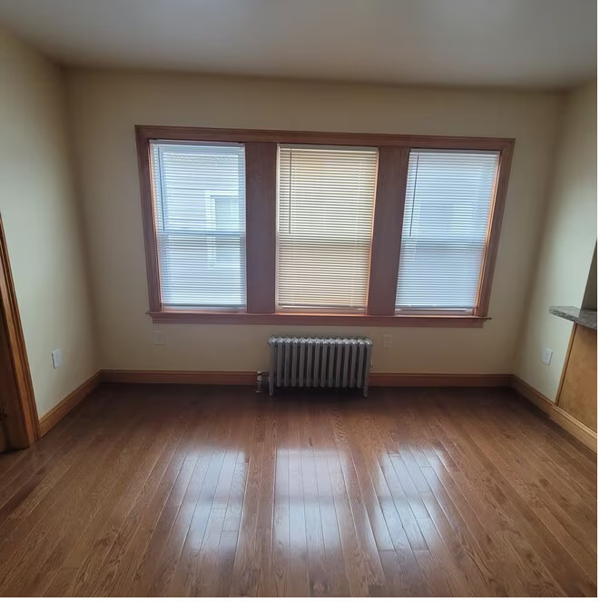 742 River St in Hyde Park, MA - Building Photo