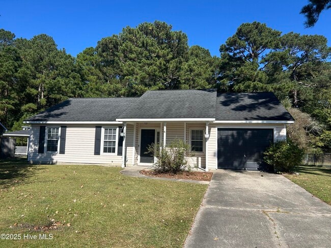property at 121 Hunting Green Dr