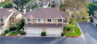 26222 Fern Glen, Unit 71 in Lake Forest, CA - Building Photo