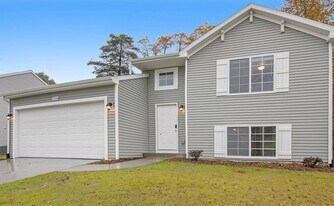 2756 Plover Dr SE in Kentwood, MI - Building Photo