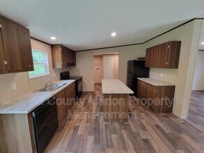 11392 NW 16th Pl in Ocala, FL - Building Photo - Building Photo