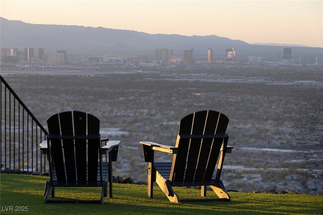 601 Overlook Rim Dr in Henderson, NV - Building Photo - Building Photo