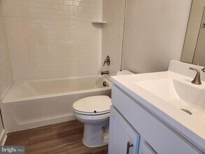 327 Baker Dr in Luray, VA - Building Photo - Building Photo