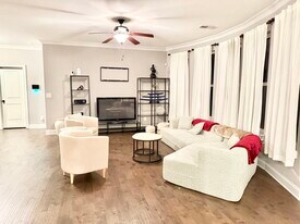 819 Burch Creek Dr, Unit 3904 in Grovetown, GA - Building Photo