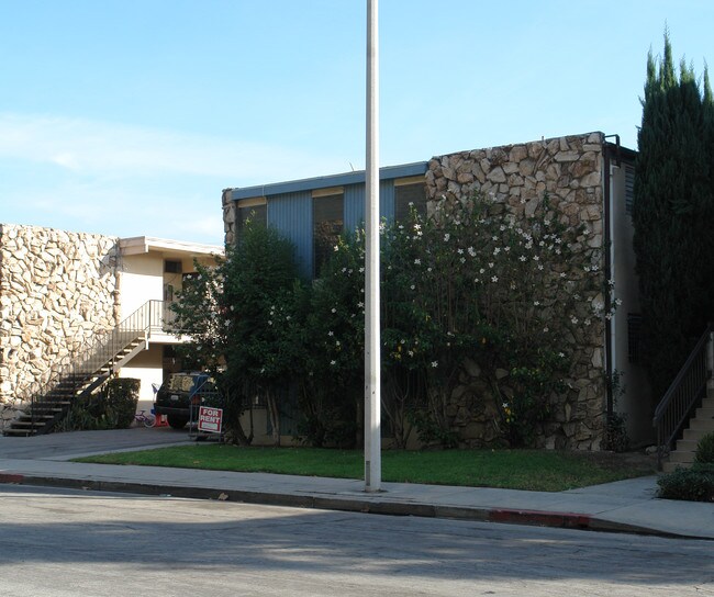 2328 N Ontario St in Burbank, CA - Building Photo - Building Photo