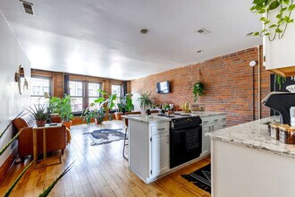 1180 N High St in Columbus, OH - Foto de edificio - Building Photo