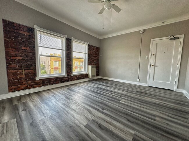 1725 N Edgemont St in Los Angeles, CA - Building Photo - Building Photo