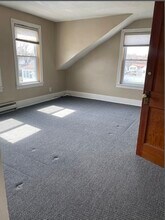 47 Edgewater Ave in Shrewsbury, MA - Building Photo - Building Photo