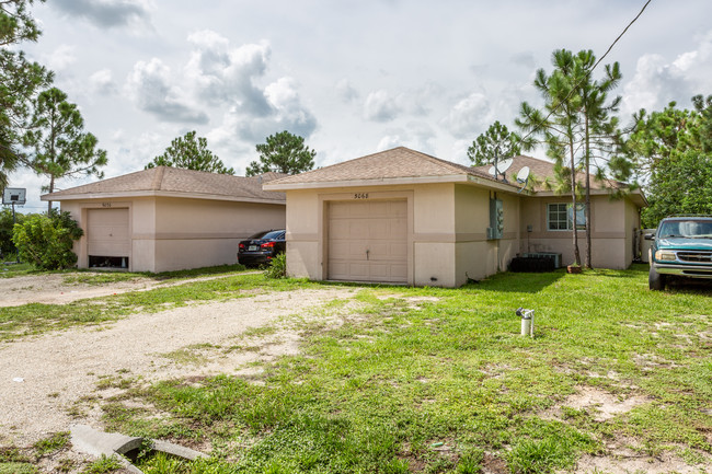 5068 Jones Dr in Lehigh Acres, FL - Building Photo - Building Photo