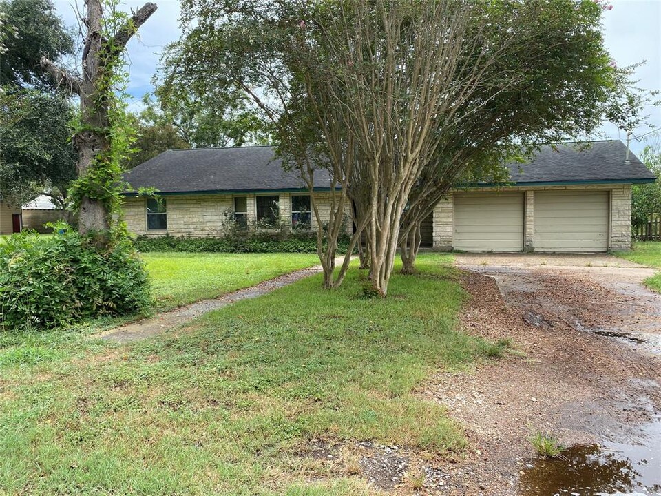 27015 Austin St in Hockley, TX - Building Photo