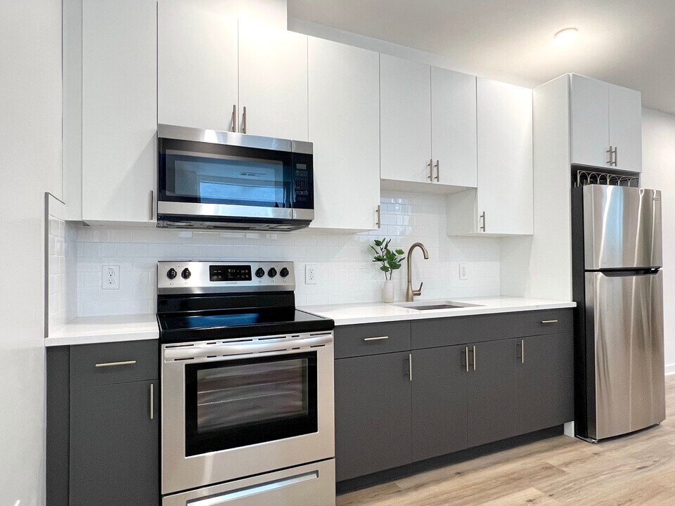 3849 N Broad St, Unit 2R in Philadelphia, PA - Building Photo