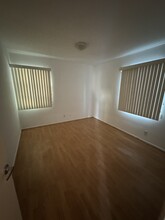 11976 Walnut Ln, Unit 11976 Walnut Ln in Los Angeles, CA - Building Photo - Building Photo