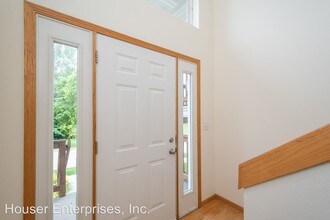 21 Redtail Bend in Coralville, IA - Building Photo - Building Photo