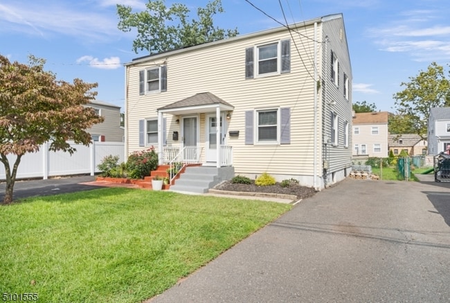 property at 612 Thomas Pl