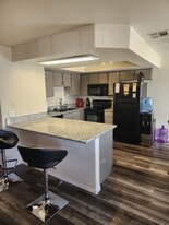 2233 James Bilbray Dr, Unit 201 in Las Vegas, NV - Building Photo