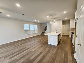 104 Greinert Dr in Taylor, TX - Building Photo - Building Photo