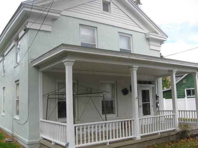 14 W Morris St in Bath, NY - Building Photo - Building Photo