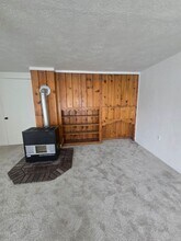 1643 Summers Ln in Klamath Falls, OR - Building Photo - Building Photo
