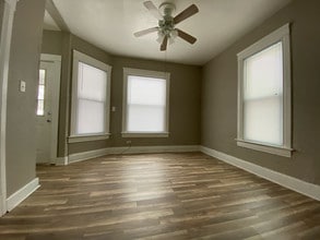 510 W 7th St in Dixon, IL - Building Photo - Building Photo