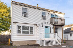 116 College Pl in Fairfield, CT - Building Photo