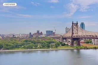 415 E Main St in New York, NY - Building Photo - Building Photo