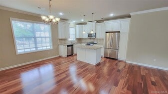 101 Canter Ct in Goshen, NY - Building Photo