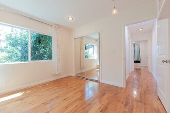 1106 S Plymouth Blvd in Los Angeles, CA - Building Photo - Building Photo