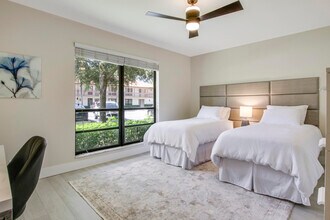 512 Brackenwood Pl in Palm Beach Gardens, FL - Building Photo - Building Photo