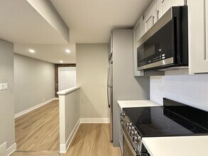 1225 N La Salle Dr, Unit J00W in Chicago, IL - Foto de edificio - Building Photo