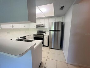 3153 Bloomingdale Villas Ct in Brandon, FL - Building Photo - Building Photo