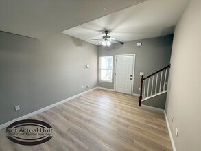 7401 Arratt Ct in Columbia, MO - Foto de edificio - Building Photo