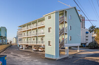 Romar Beach Condominiums in Orange Beach, AL - Foto de edificio - Building Photo