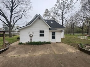 108 Stockton St in Shelby, NC - Building Photo - Building Photo
