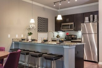 Greenwood Reserve in Olathe, KS - Foto de edificio - Building Photo